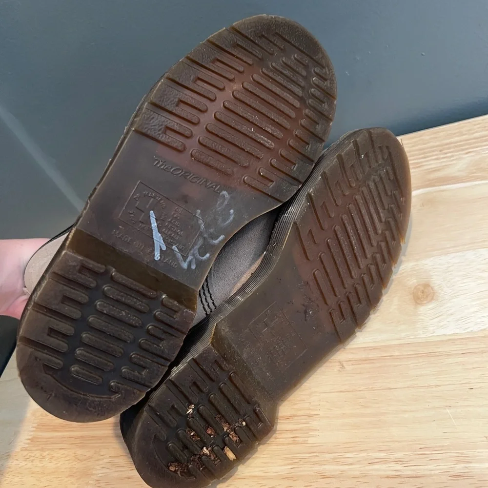 Dr martens suede made in England boots - Picture 2 of 16